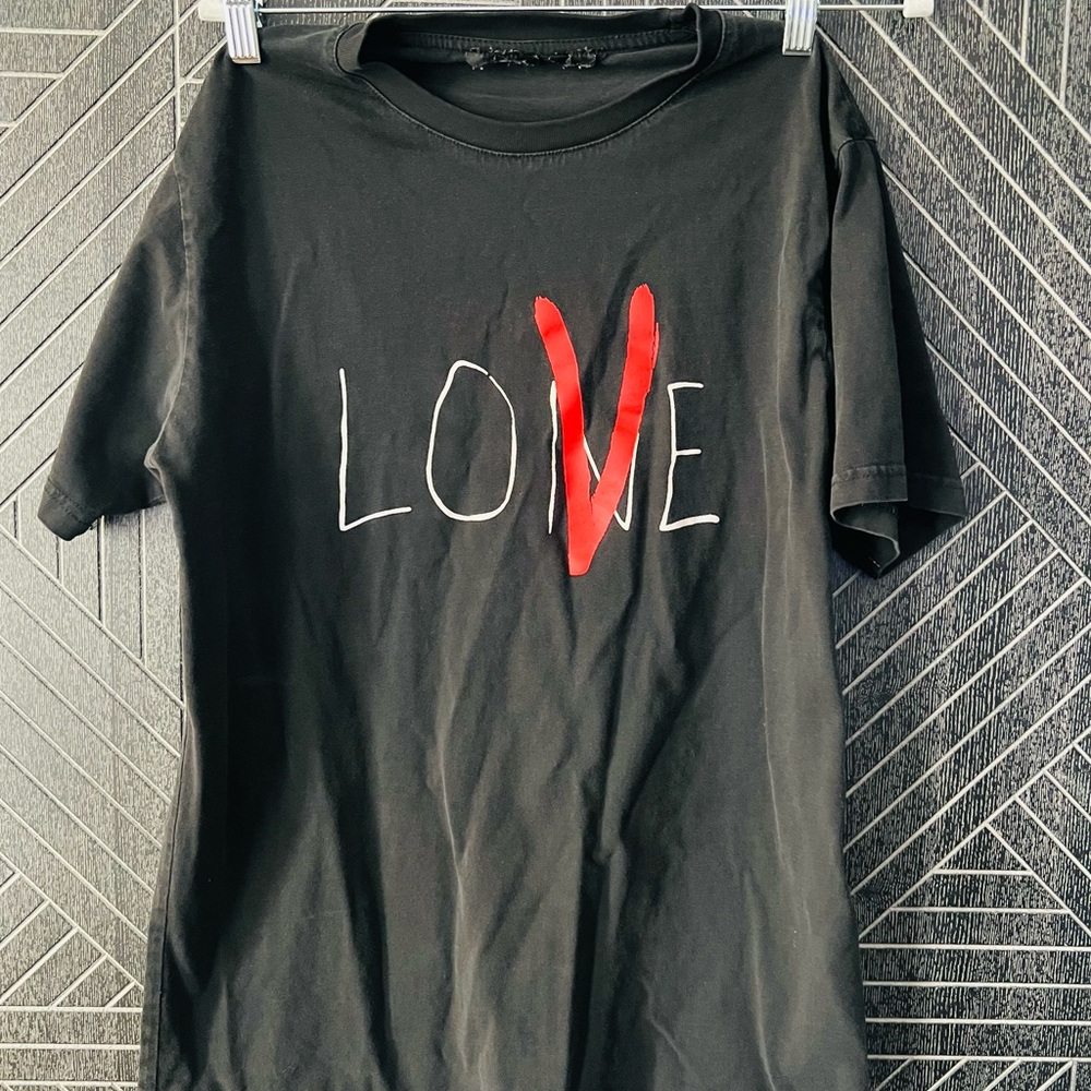Chic Black Tee with Red Love Graphic